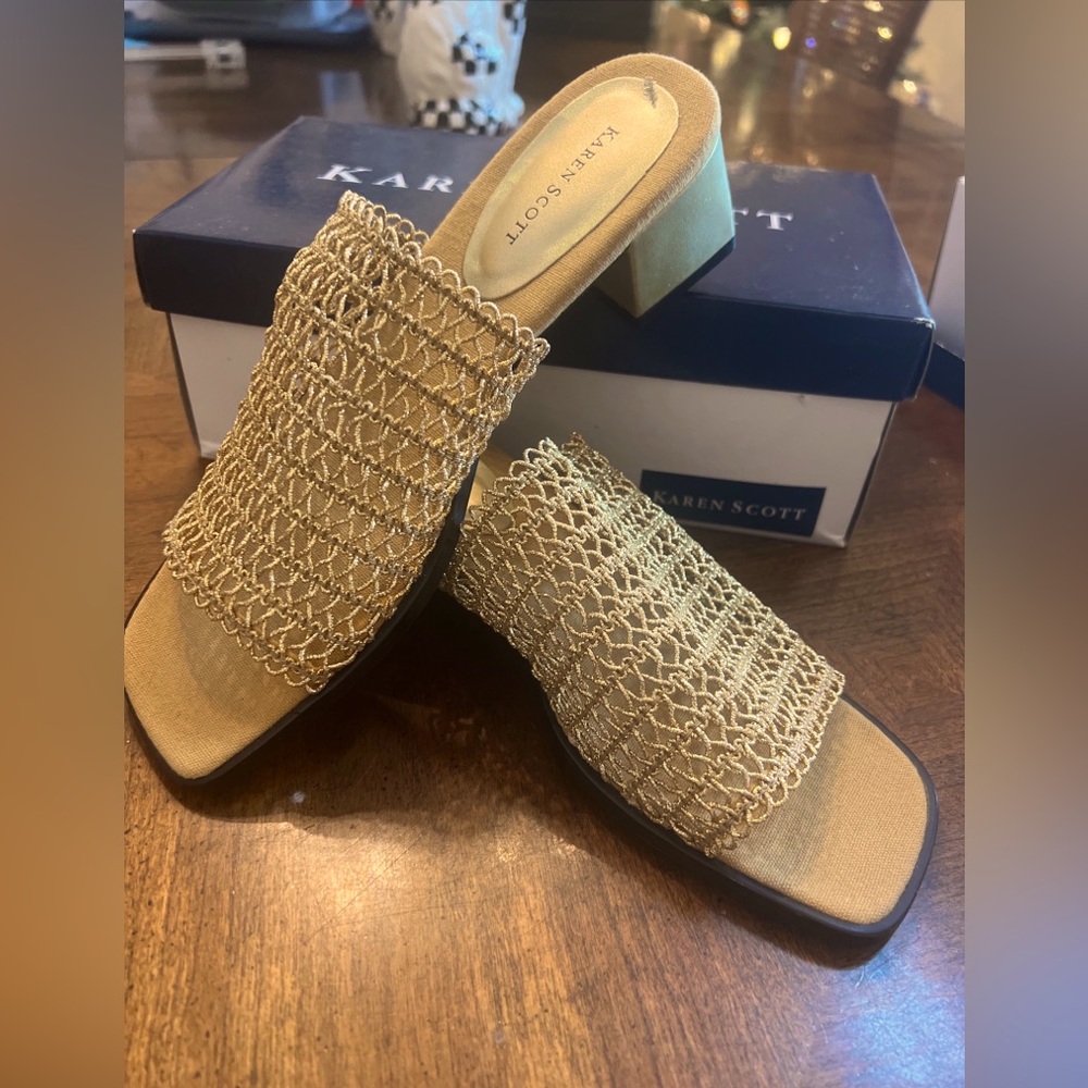 Karen Scott Sandals | Belharbo Mesh Gold Samba Sandals | Size 7.5 New In Box